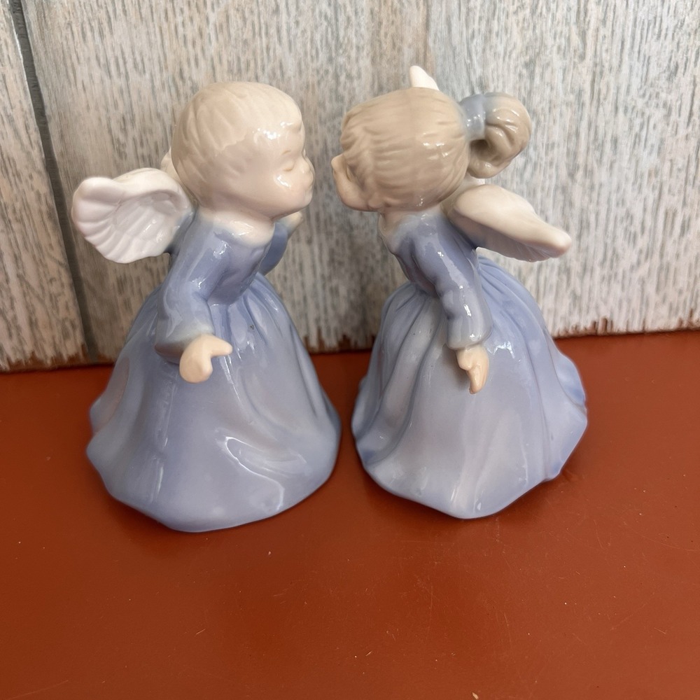 Vintage Lefton Porcelain Blue/White Boy & Girl Kissing Angel Bell Figurines